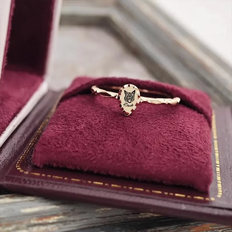 Memorial Ring Pear Cut